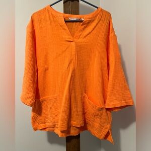 Soft‎ Surroundings top